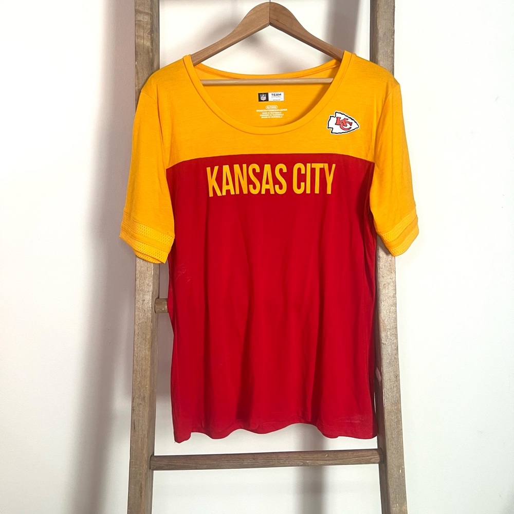 Kansas City Chiefs Tee Shirt, Worn Once